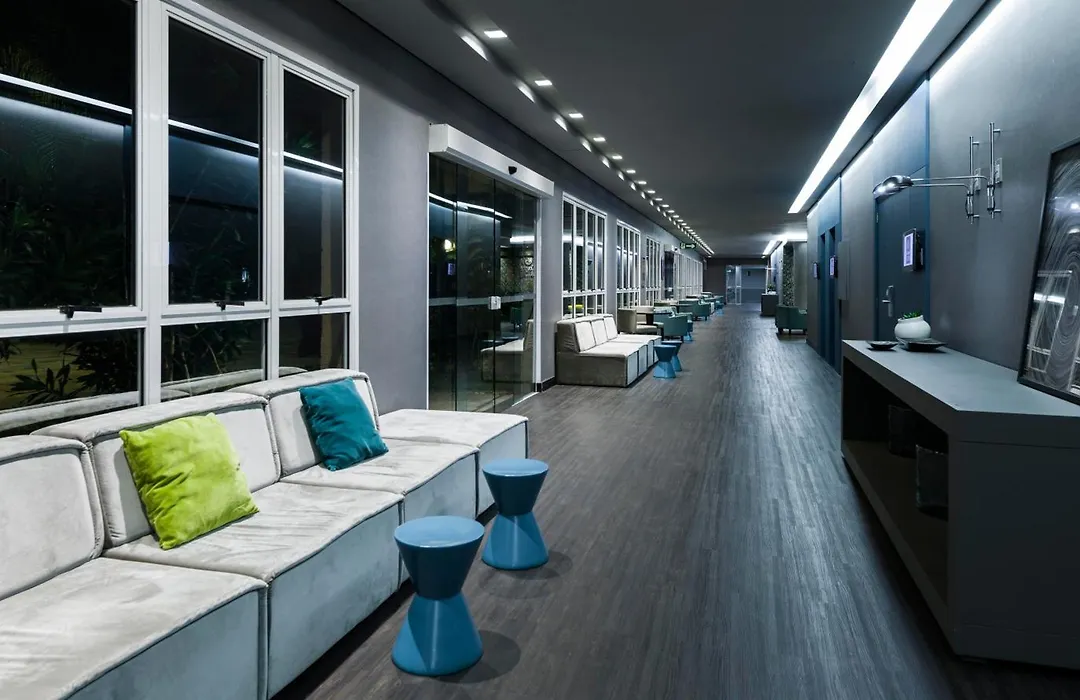 Comfort Suites Flamboyant Goiania-1